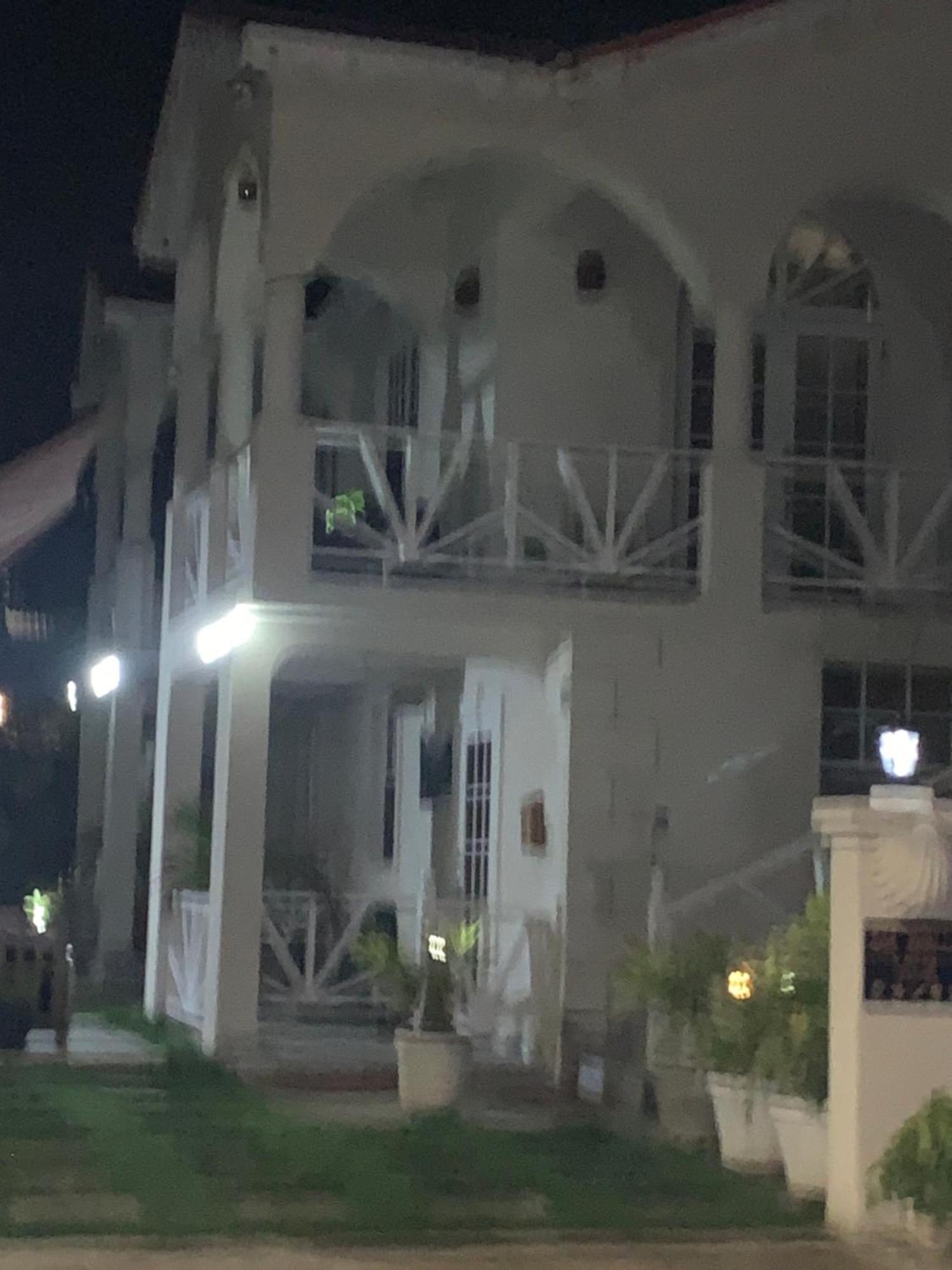Sea Shells Villa Christ Church Exterior foto